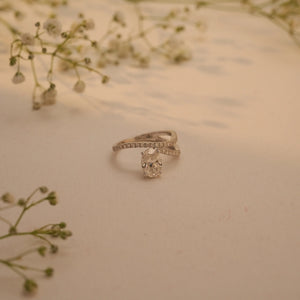 Eternal Flow Oval Diamond Ring