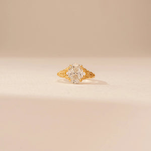 Radiance Oval Brilliant Diamond Ring