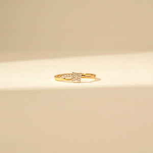 Twisted Bypass Cluster Diamond Ring