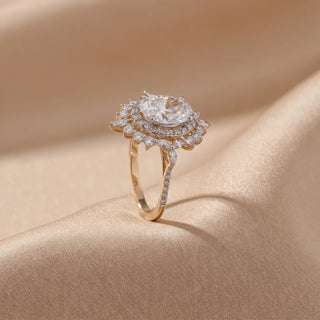 Blooming Oval Cluster Diamond Ring