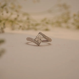 Front view of Reia's Twinned Souls Diamond Vow Ring with a 1.09-carat oval-cut lab-grown diamond and pave detailing symbolising unity.