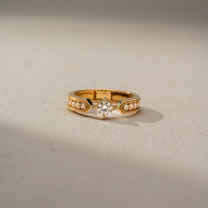 Glamorous Vintage Style Diamond Ring