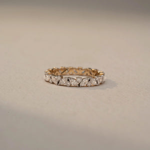 Luxurious Crystal Eternity Glow Ring