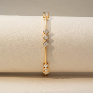 Glamorous Diamond Link Pattern Bangle
