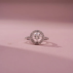 Elegant Halo Diamond Beauty Ring