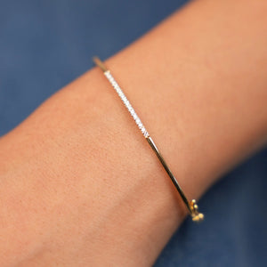 Graceful Gold Diamond Bracelet
