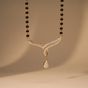 Linear Spark Minimal Diamond Mangalsutra