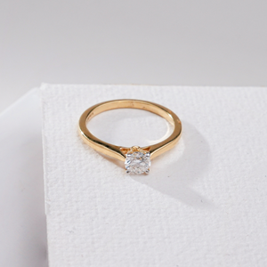 Signature Shine Gold Solitaire Ring