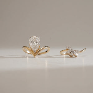 Blooming Teardrop Diamond Gold Ring