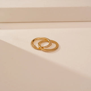 Side view of Graceful Interlocking Diamond Band Ring in 14KT Yellow Gold, featuring round brilliant lab-grown diamonds.