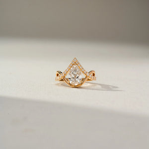 Chic Sparkling Crown Halo Ring