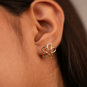 Golden Bloom Diamond stud Earrings