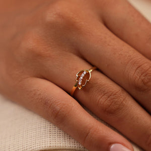 Cupids Hug Diamond Ring