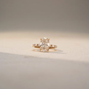 Glamorous Crystal Halo Design Ring