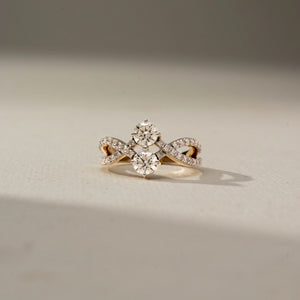 Elegant Diamond Crossover Halo Ring