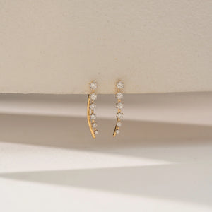 Minimal Curve Slider Diamond Earring