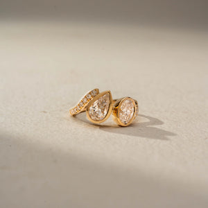 Elegant Teardrop Crystal Gold Ring