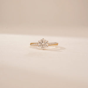 Dazzling Curve Solitaire Diamond Ring