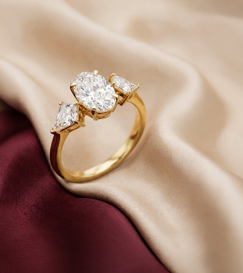 Oval Lab Grown Diamond Engagement Rings