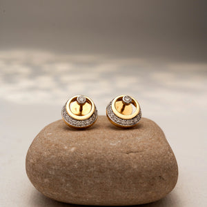 Brilliant Halo Twist Stud Earring