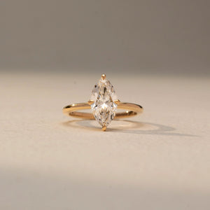 Luxurious Marquise Stone Charm Ring