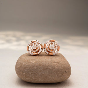 Sparkling Circular Diamond Stud Earring