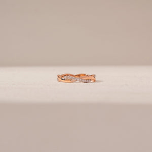 Elegant Organic Wave Diamond Ring