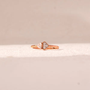 Minimal Twin Triangle Diamond Ring