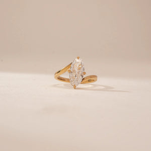 Contoured Moval Curve Diamond Ring