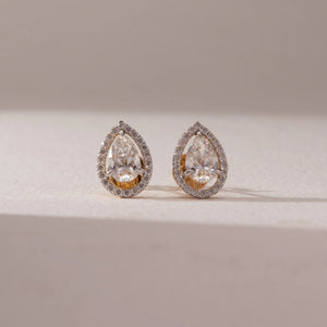 Refined Pear Shine diamond earring