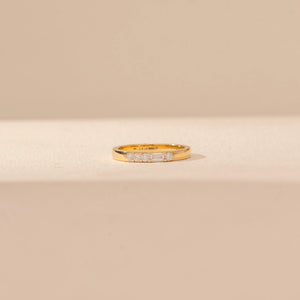 Polished Alternating Diamond Band Ring