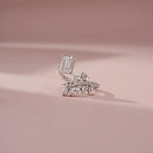 Elegant Emerald Diamond Leaf Ring