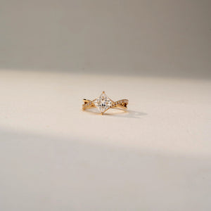 Princess Cut Diamond Twist Ring