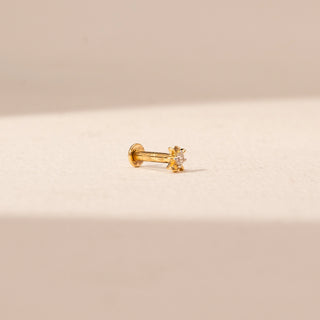 Side view of Sunburst Diamond Nosepin in 14KT Yellow Gold, featuring a round lab-grown diamond and gold rays.